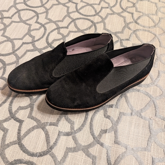 Johnston & Murphy 1850's Size 7 Black Suede Slip On Loafers - Picture 2 of 4
